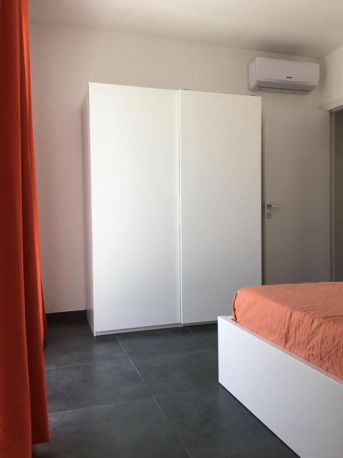Bilo Arancione Apartment Porto Torres Luaran gambar