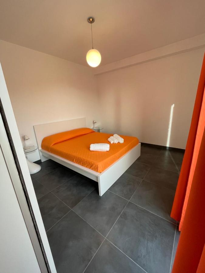Bilo Arancione Apartment Porto Torres Luaran gambar