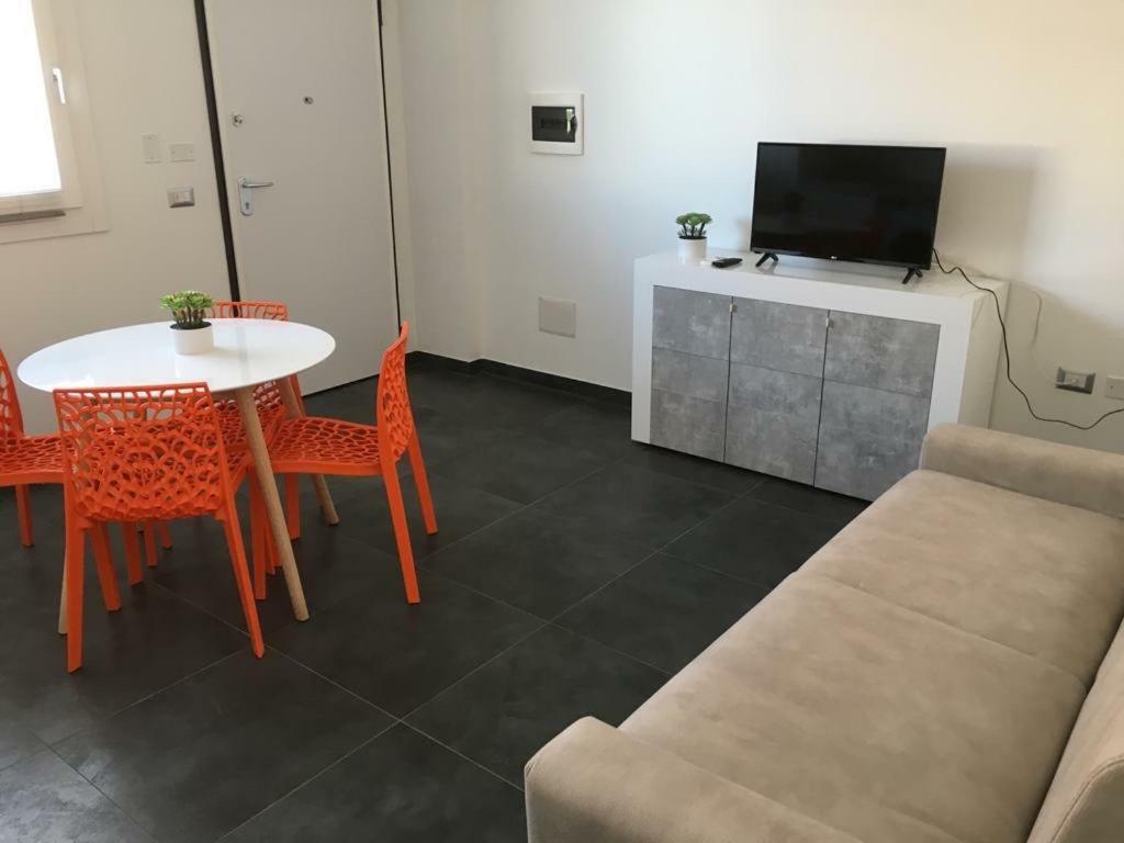 Bilo Arancione Apartment Porto Torres Luaran gambar
